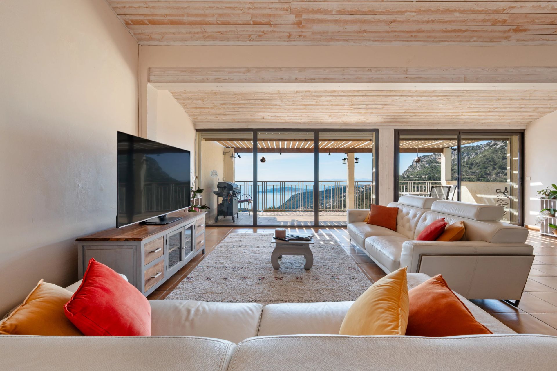 villa 4 Rooms for sale on La Turbie (06320)