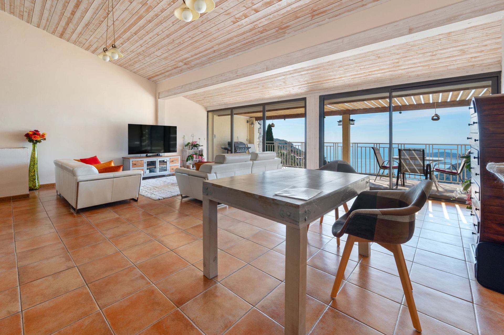 villa 4 Rooms for sale on La Turbie (06320)