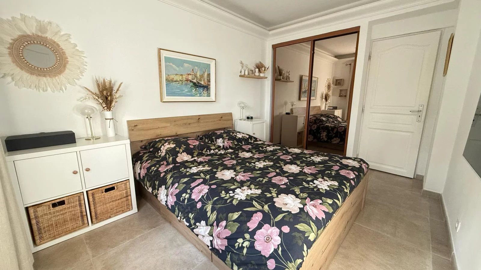 villa 4 Rooms for sale on Saint-Tropez (83990)