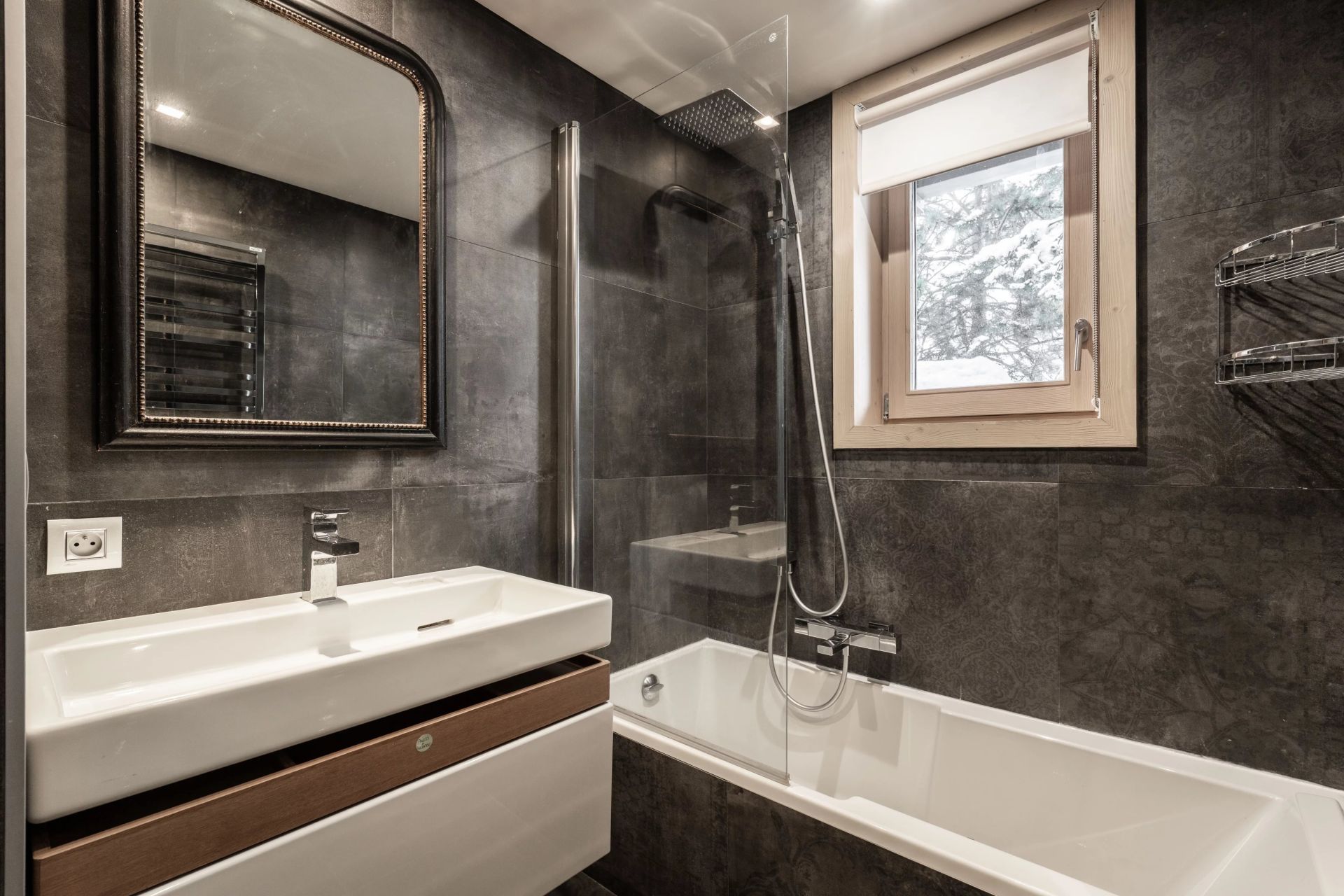 chalet 5 Rooms for sale on Courchevel (73120)