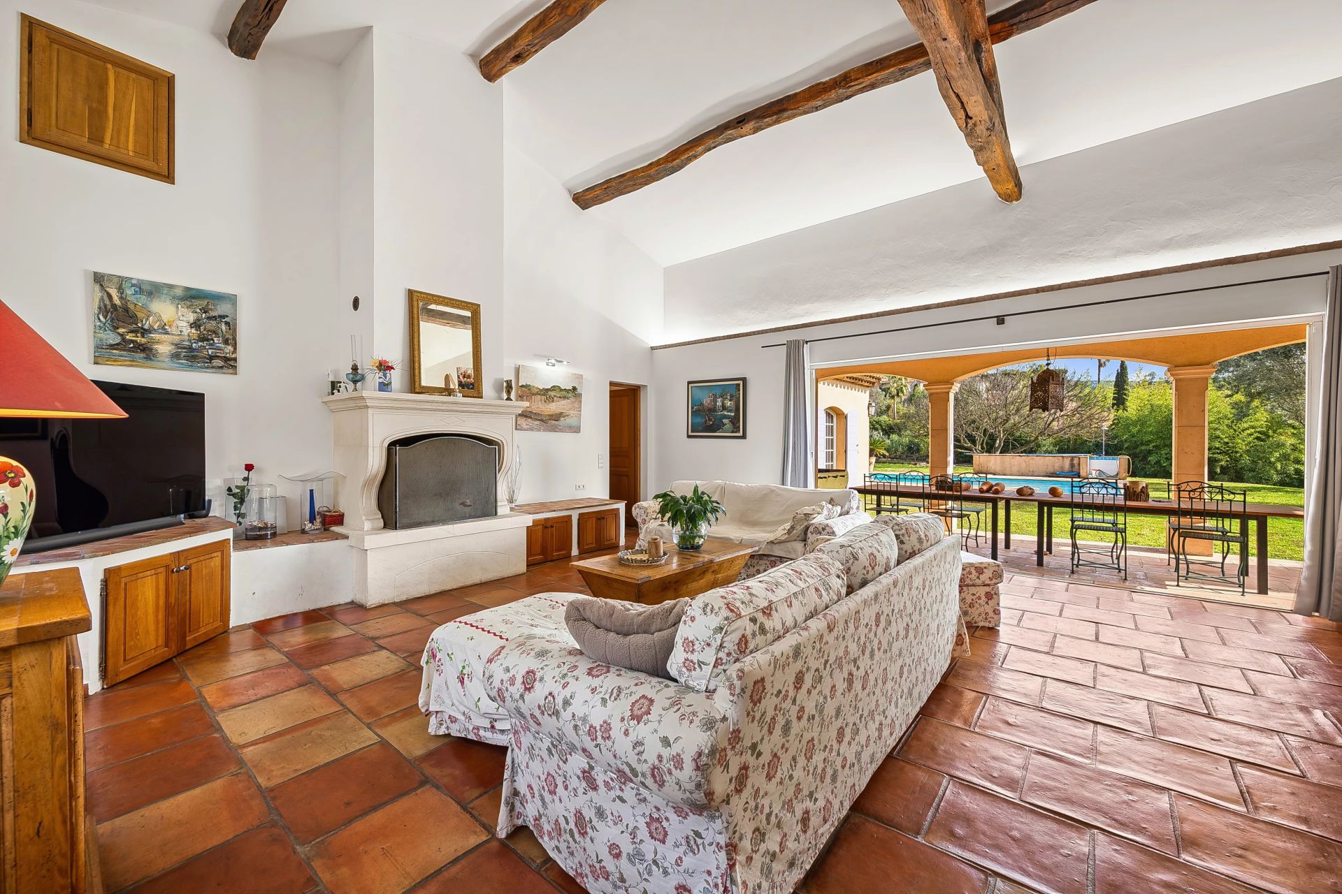 villa 5 Rooms for sale on Cogolin (83310)
