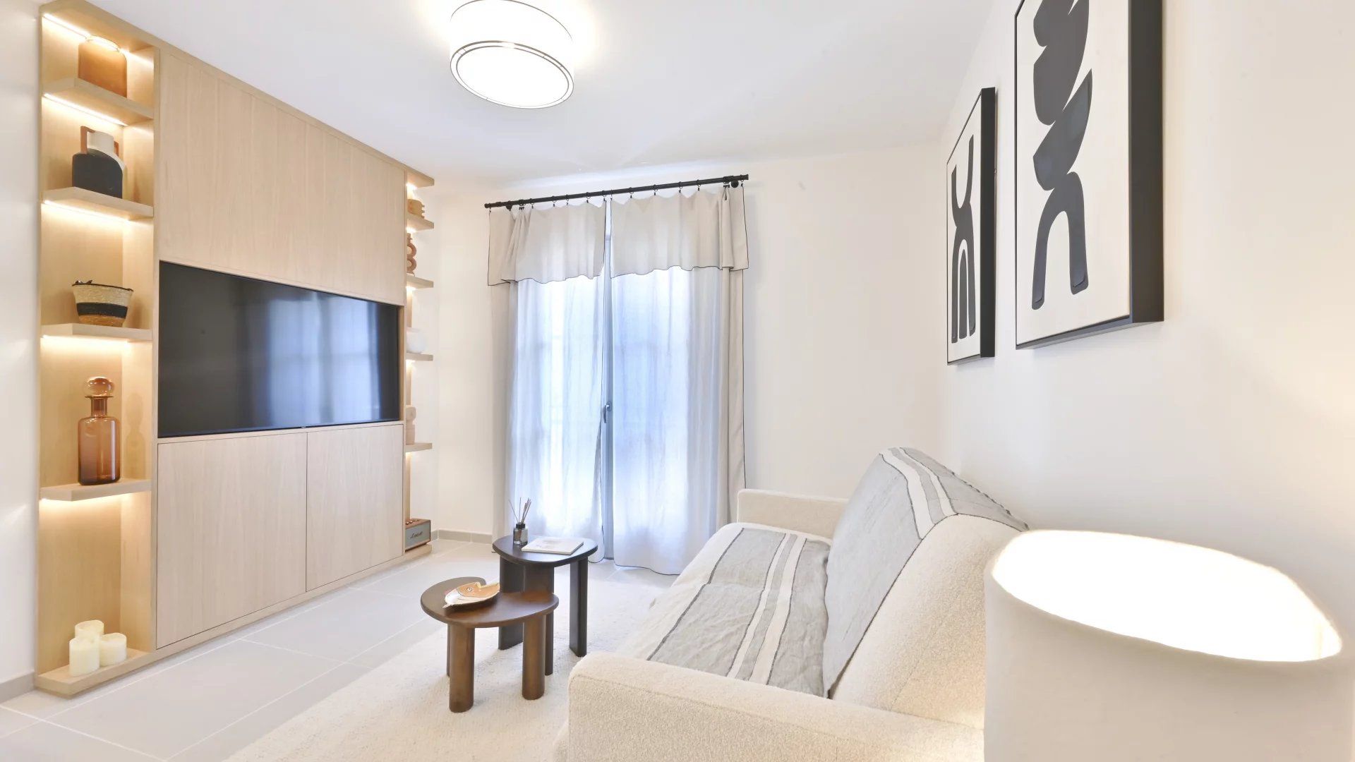 apartment 2 Rooms for seasonal rent on Saint-Tropez (83990)