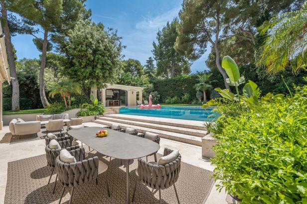 Location saisonnière Villa Roquebrune-Cap-Martin 8&nbsp;Pièces 430&nbsp;m²