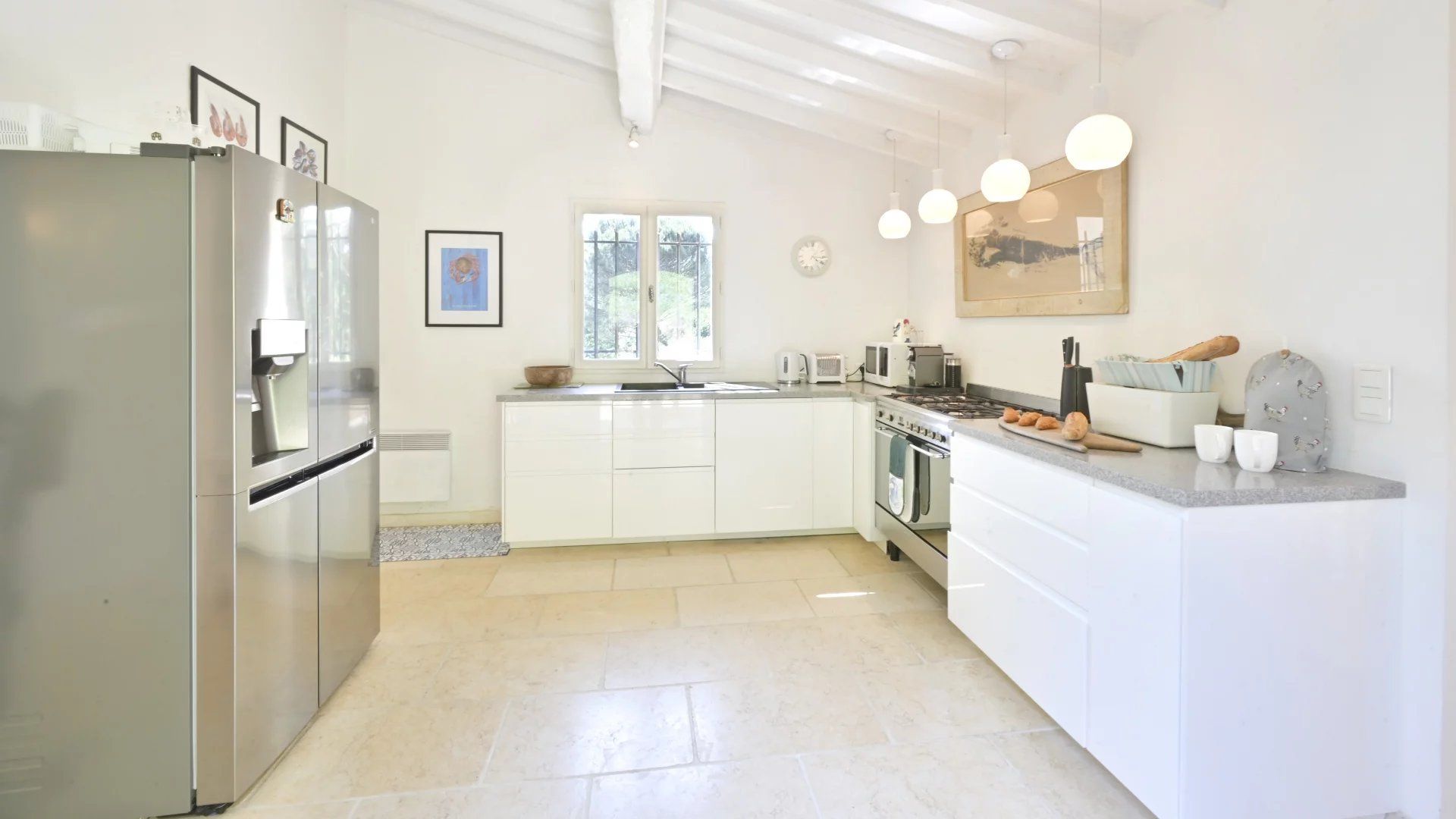 villa 6 Rooms for sale on Cogolin (83310)