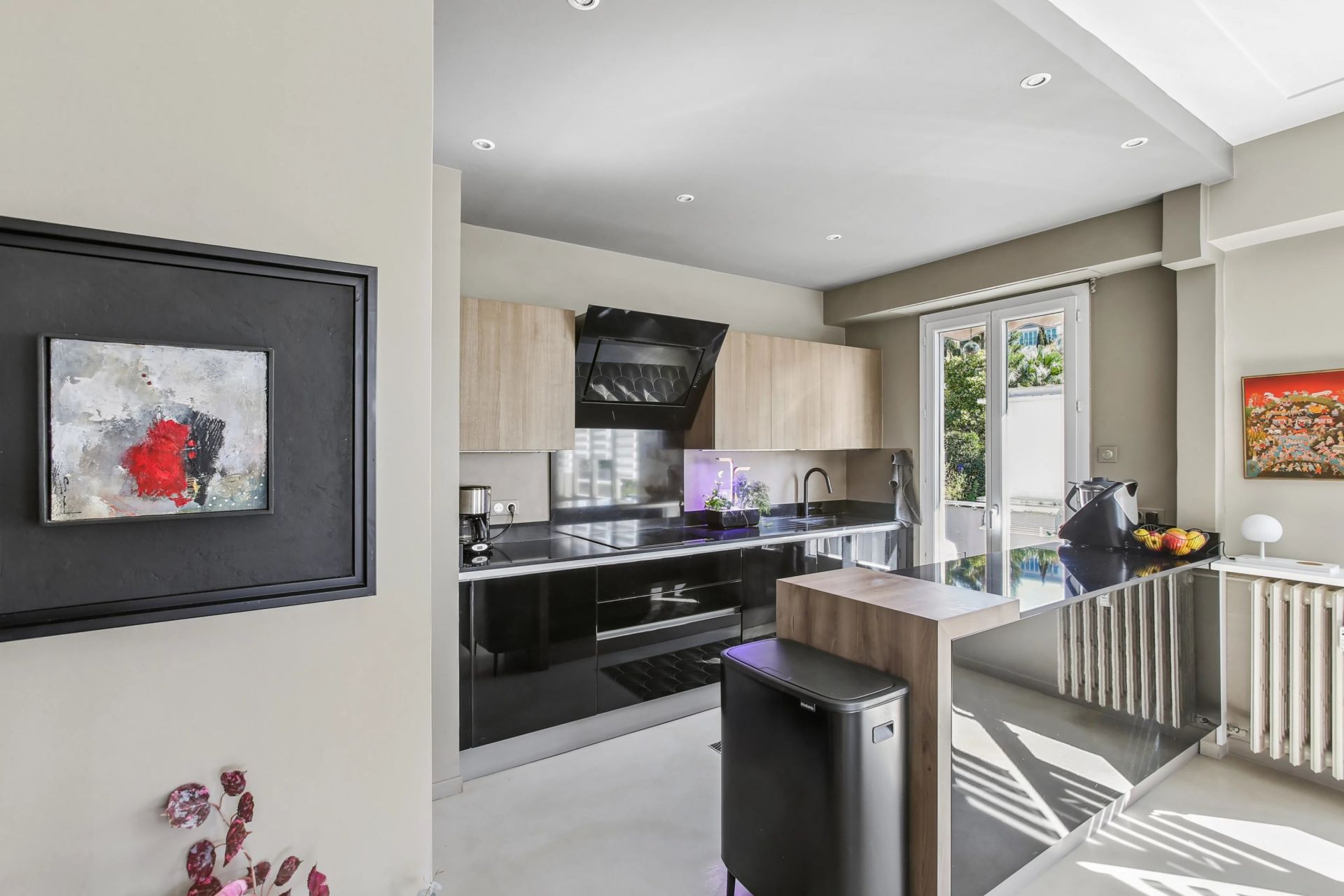 apartment 4 Rooms for sale on Nice (06000)