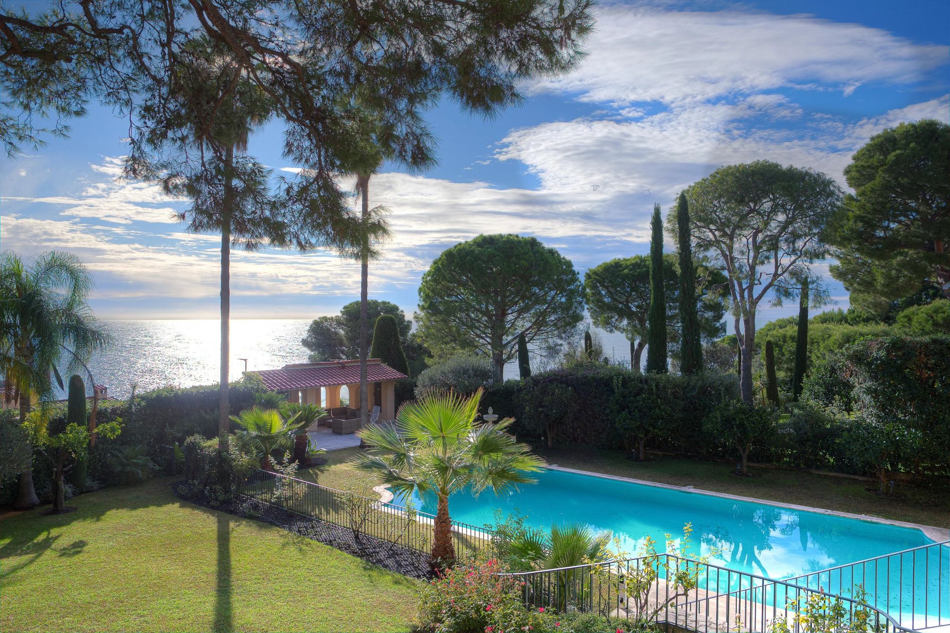 villa for sale on Saint-Jean-Cap-Ferrat (06230)