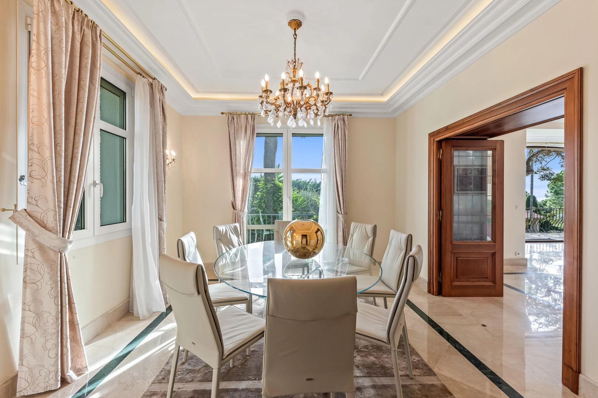 villa for sale on Saint-Jean-Cap-Ferrat (06230)