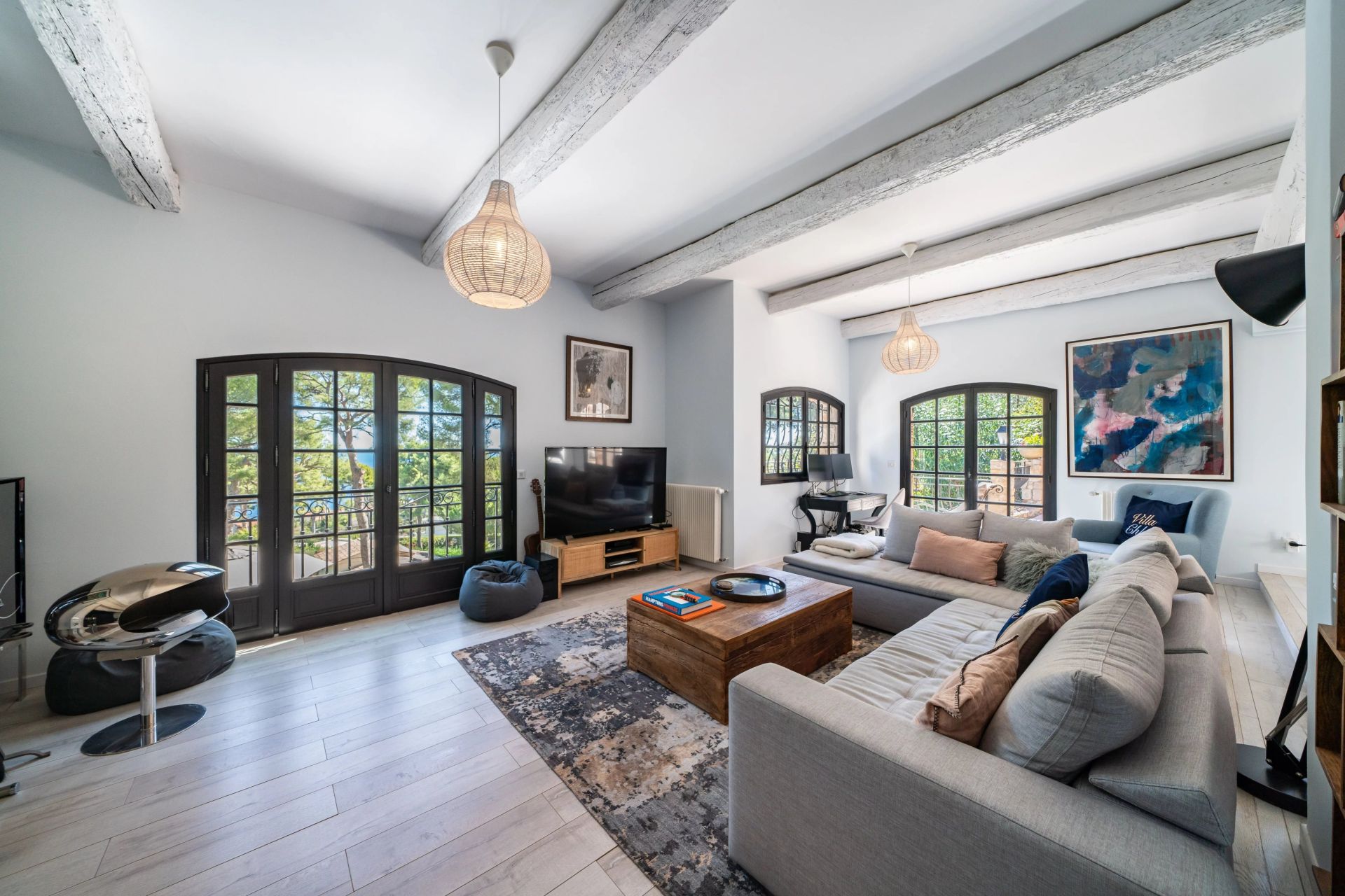 villa 9 Pièces en location saisonnière sur Antibes (06160)