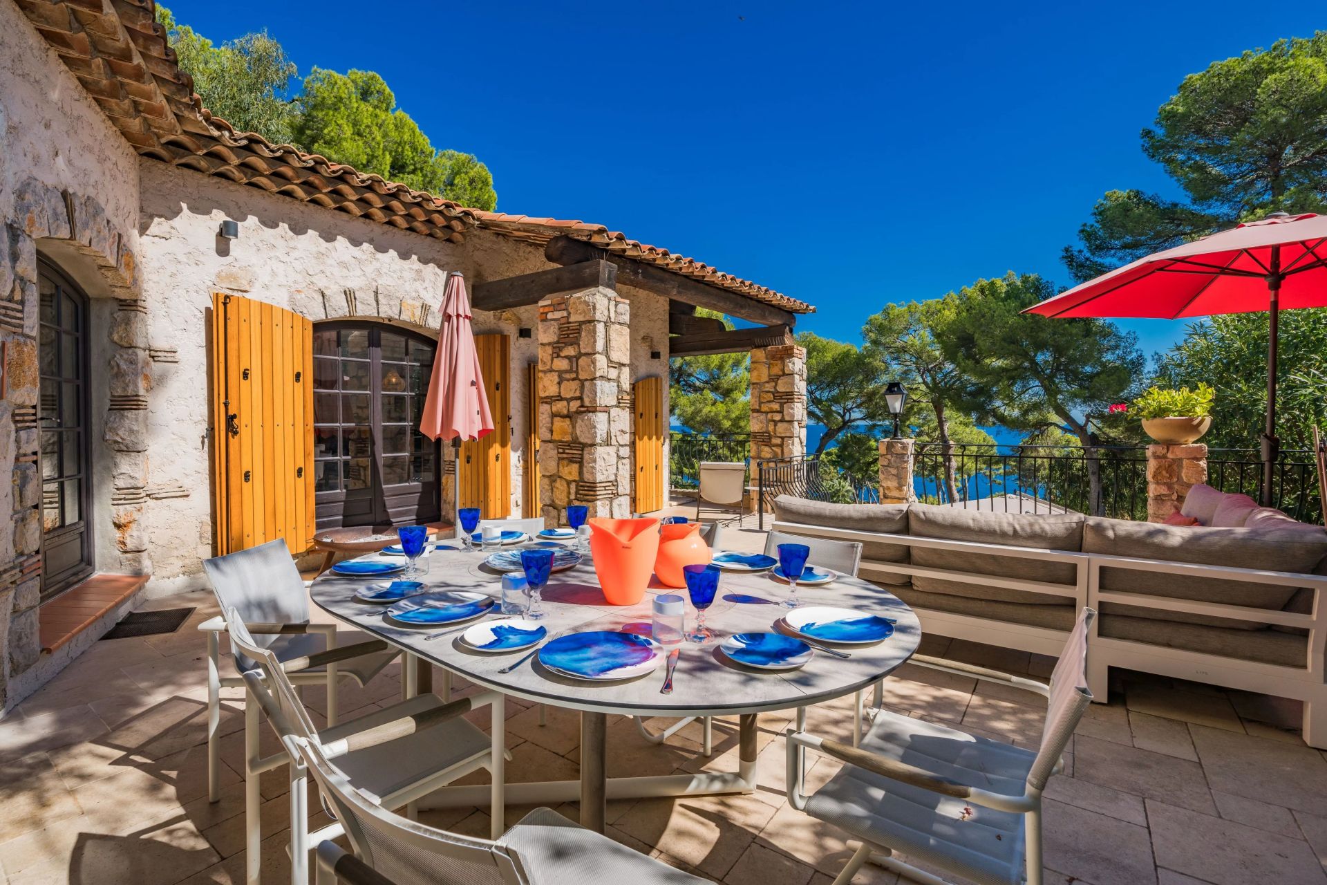 villa 9 Pièces en location saisonnière sur Antibes (06160)