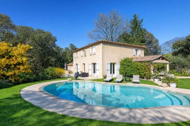 Vente Villa Roquefort-les-Pins 7&nbsp;Pièces 220&nbsp;m²