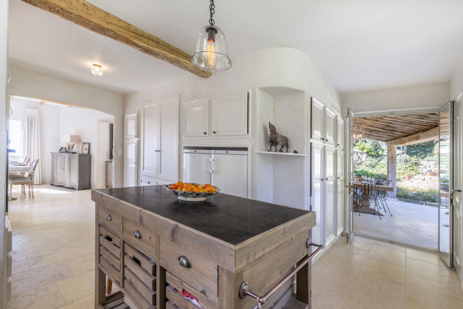 villa 7 Rooms for sale on Vence (06140)