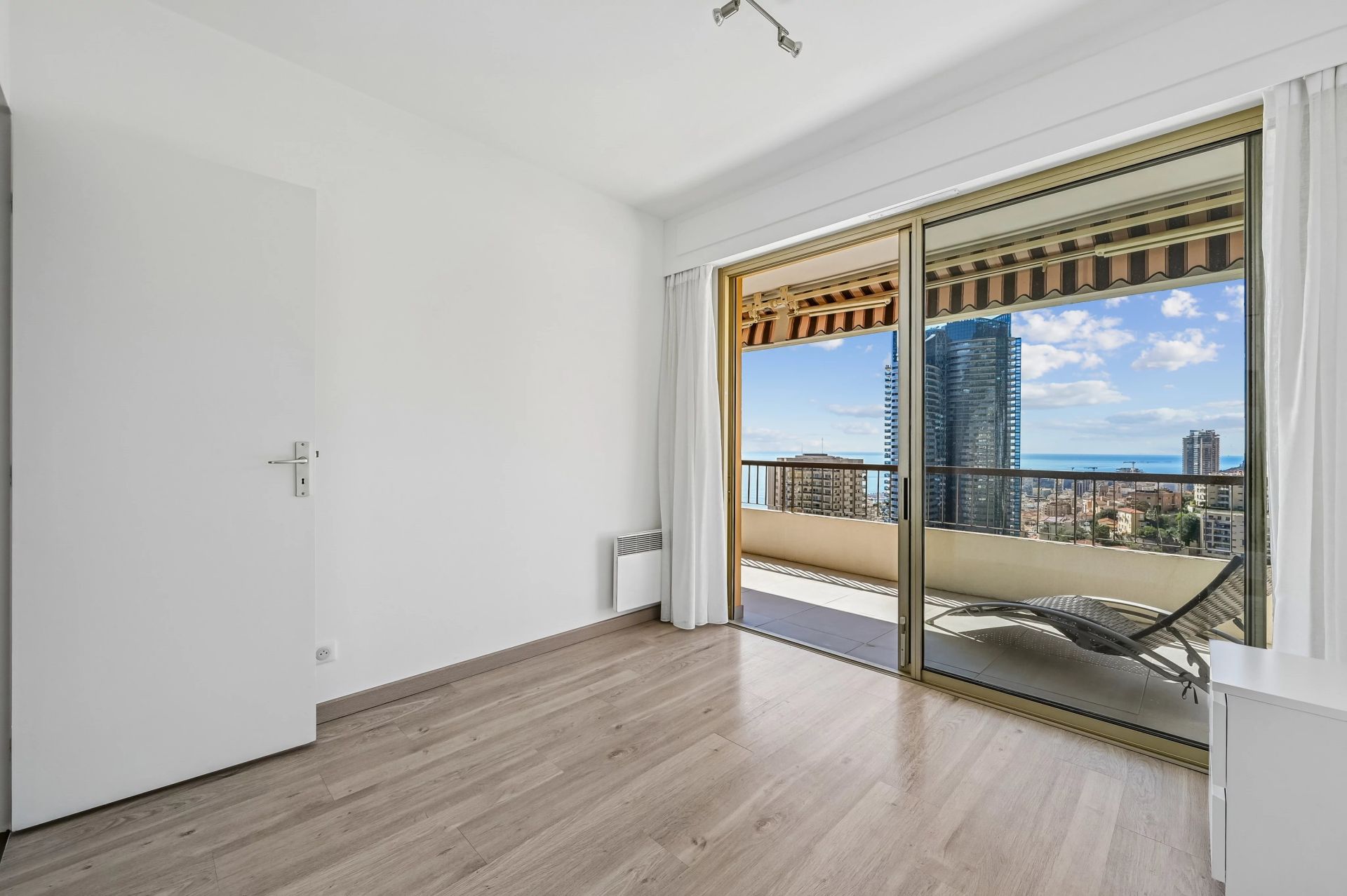 apartment 4 Rooms for sale on Beausoleil (06240)
