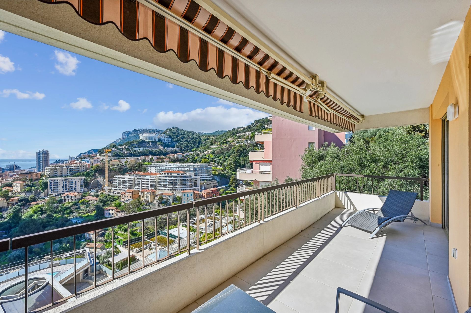 apartment 4 Rooms for sale on Beausoleil (06240)