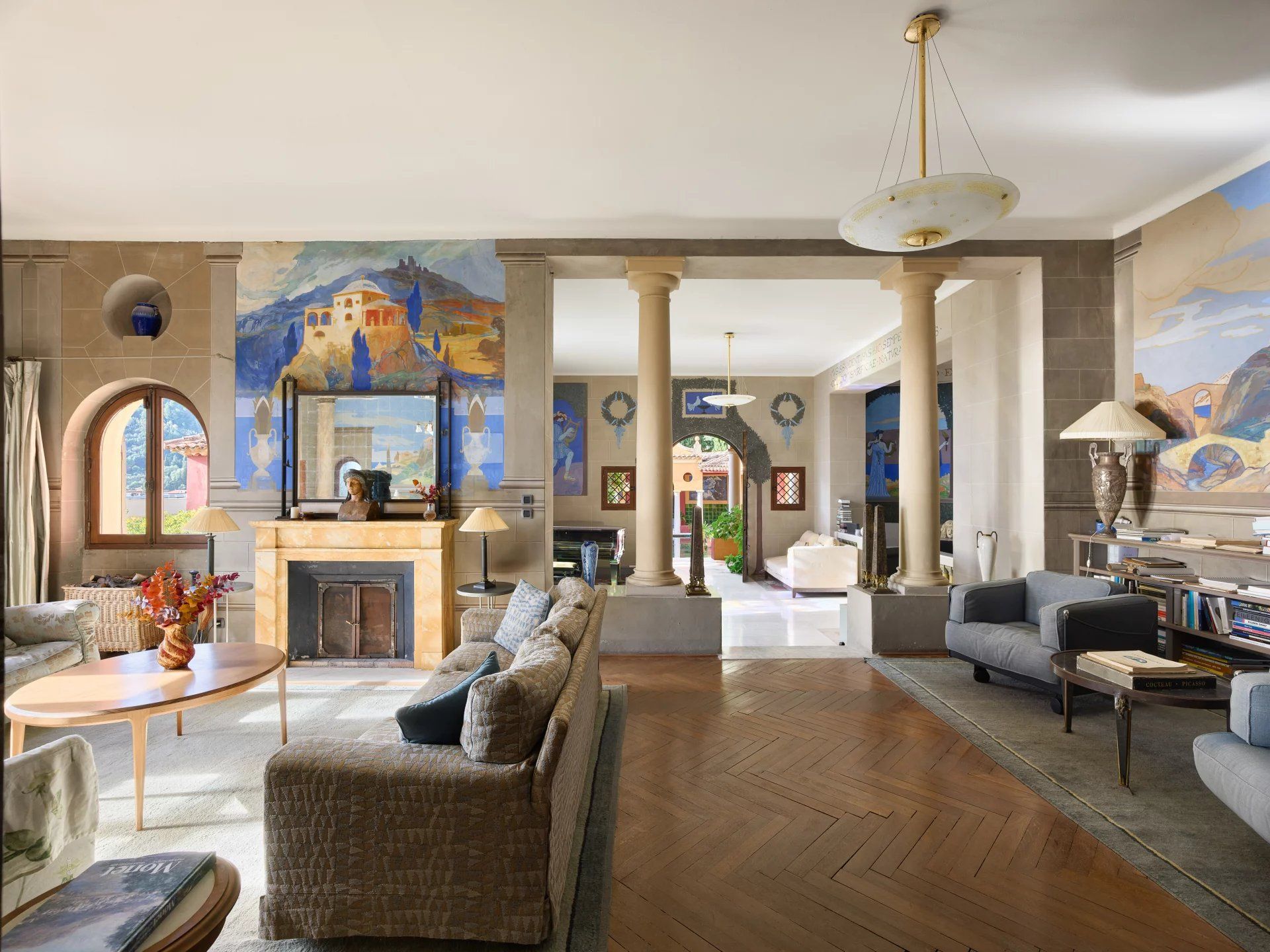 villa 15 Rooms for sale on Menton (06500)