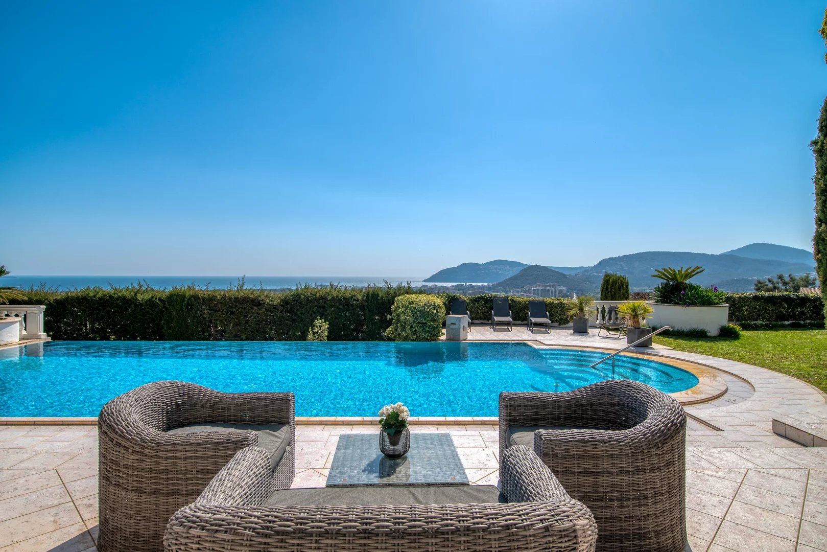 villa 5 Pièces en vente sur Mandelieu-la-Napoule (06210)