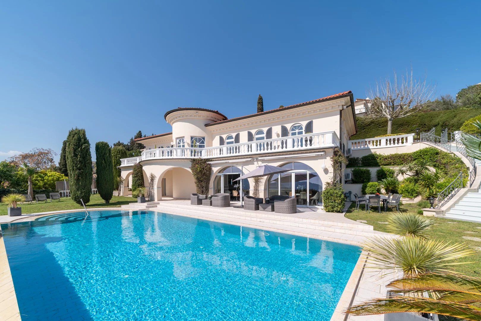 villa 5 Pièces en vente sur Mandelieu-la-Napoule (06210)