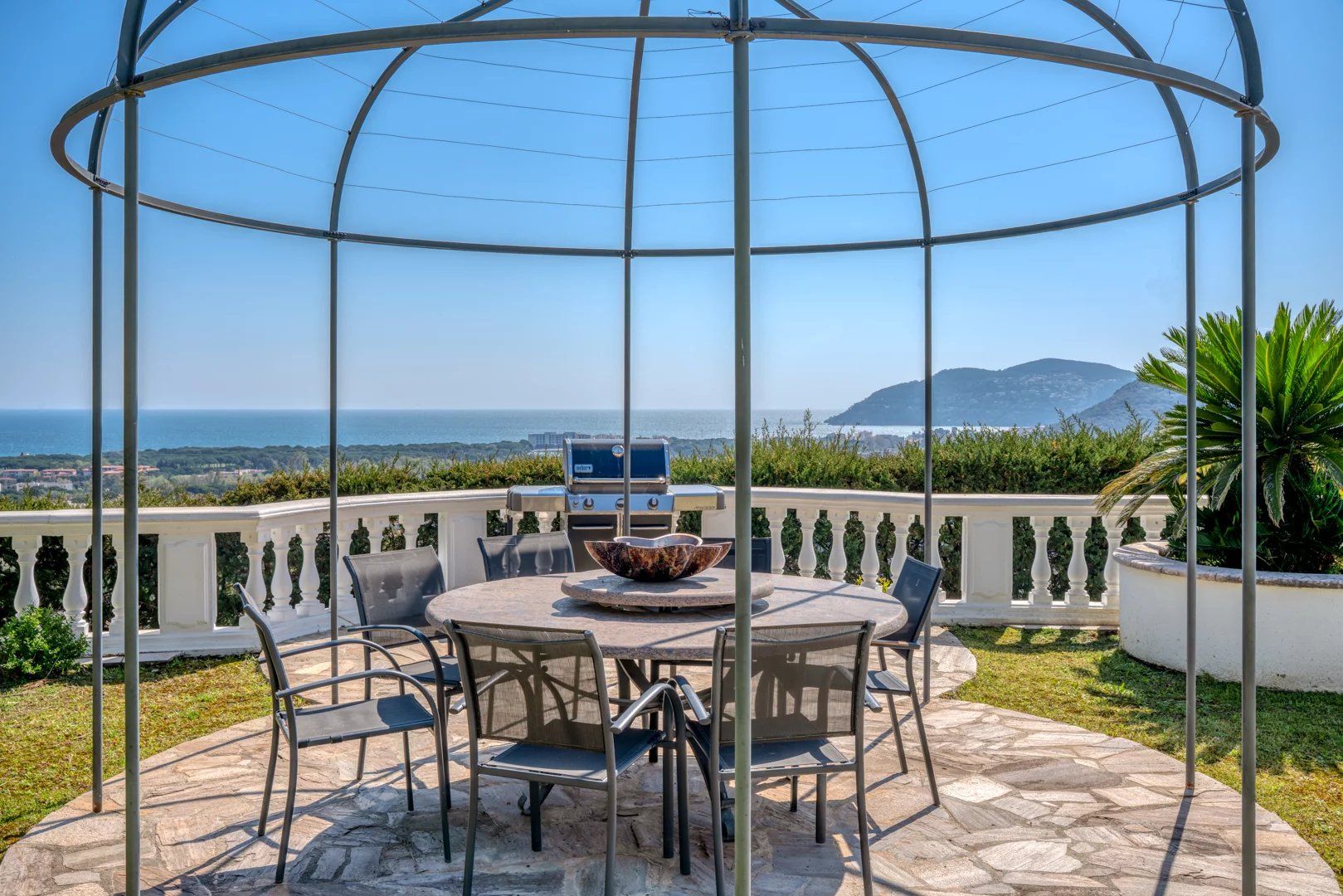 villa 5 Pièces en vente sur Mandelieu-la-Napoule (06210)