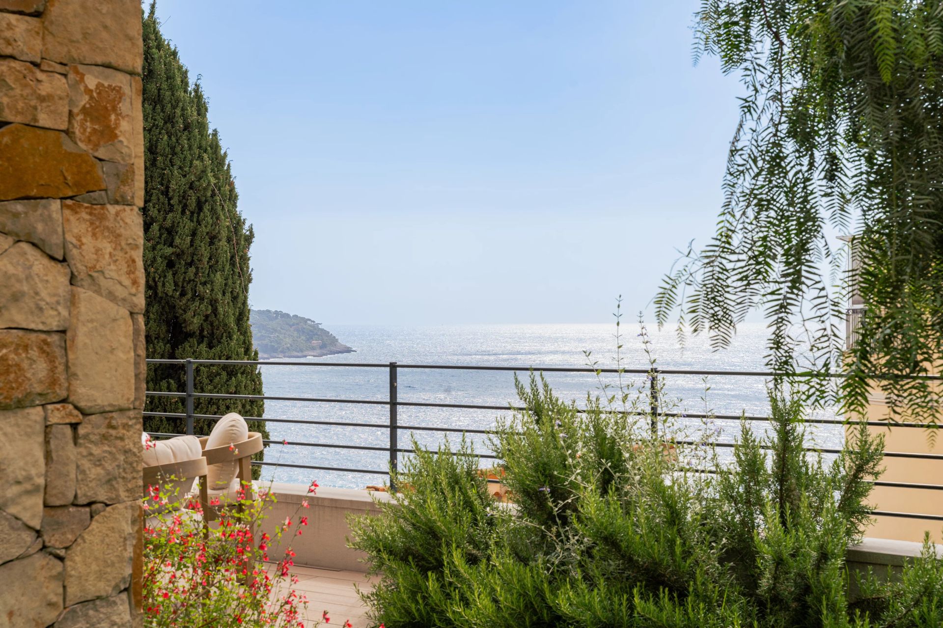 villa 4 Rooms for seasonal rent on Roquebrune-Cap-Martin (06190)