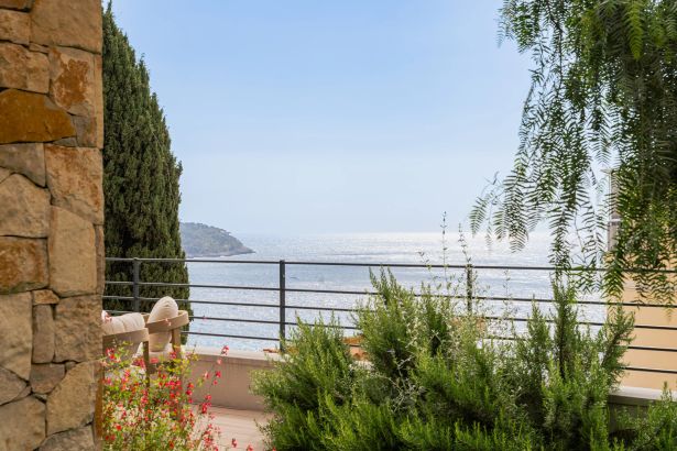 Rental Villa Roquebrune-Cap-Martin 4&nbsp;Rooms 130&nbsp;m²
