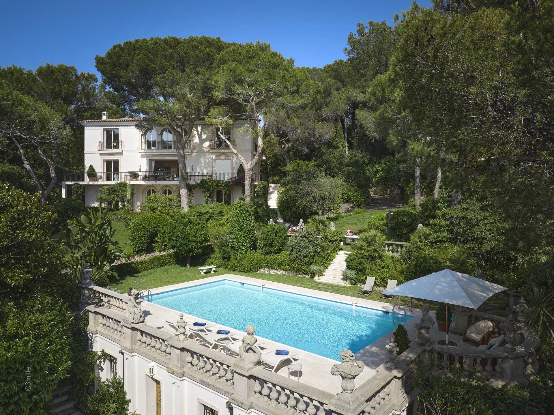 villa 10 Pièces en location saisonnière sur Saint-Jean-Cap-Ferrat (06230)
