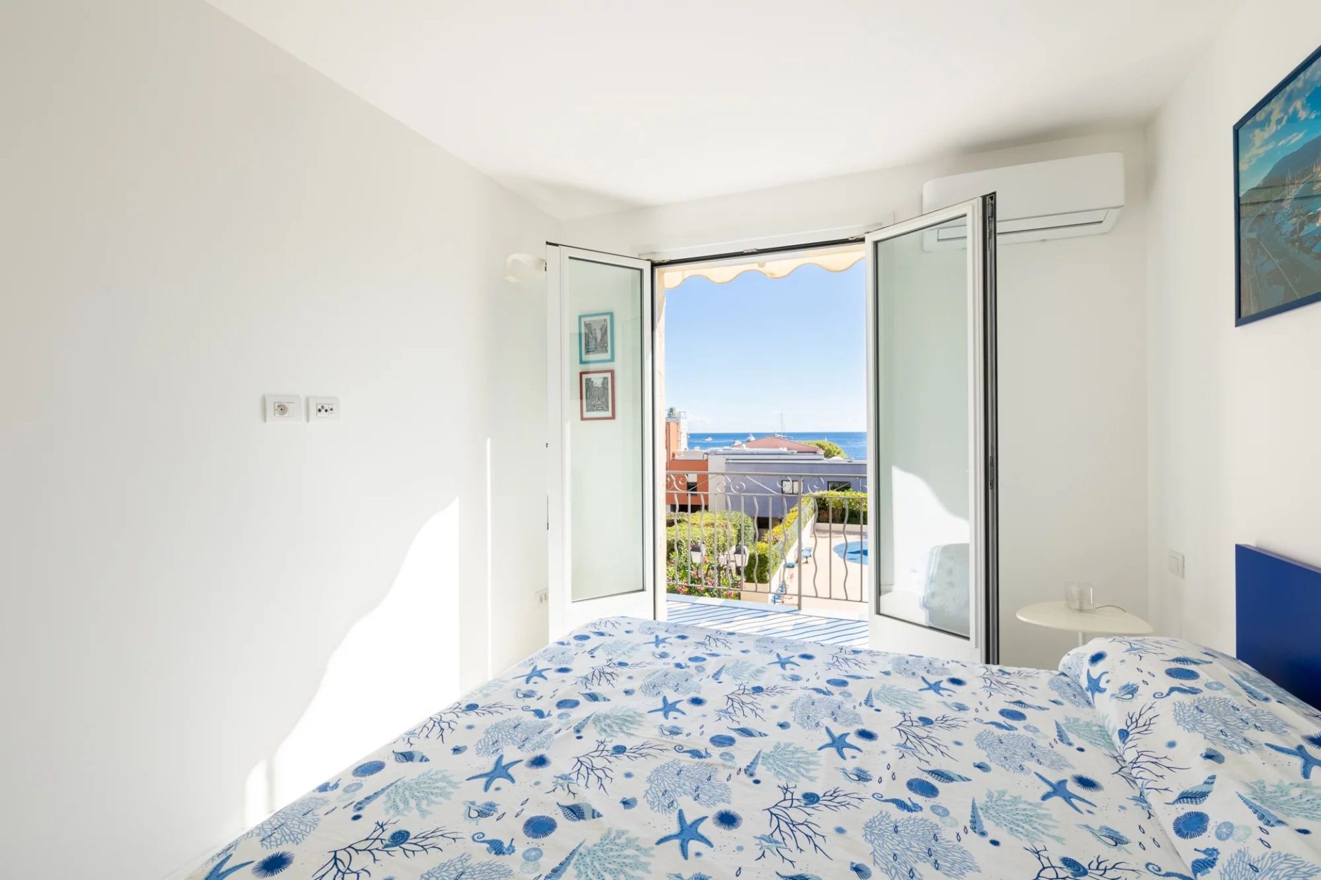 apartment 3 Rooms for sale on Saint-Jean-Cap-Ferrat (06230)