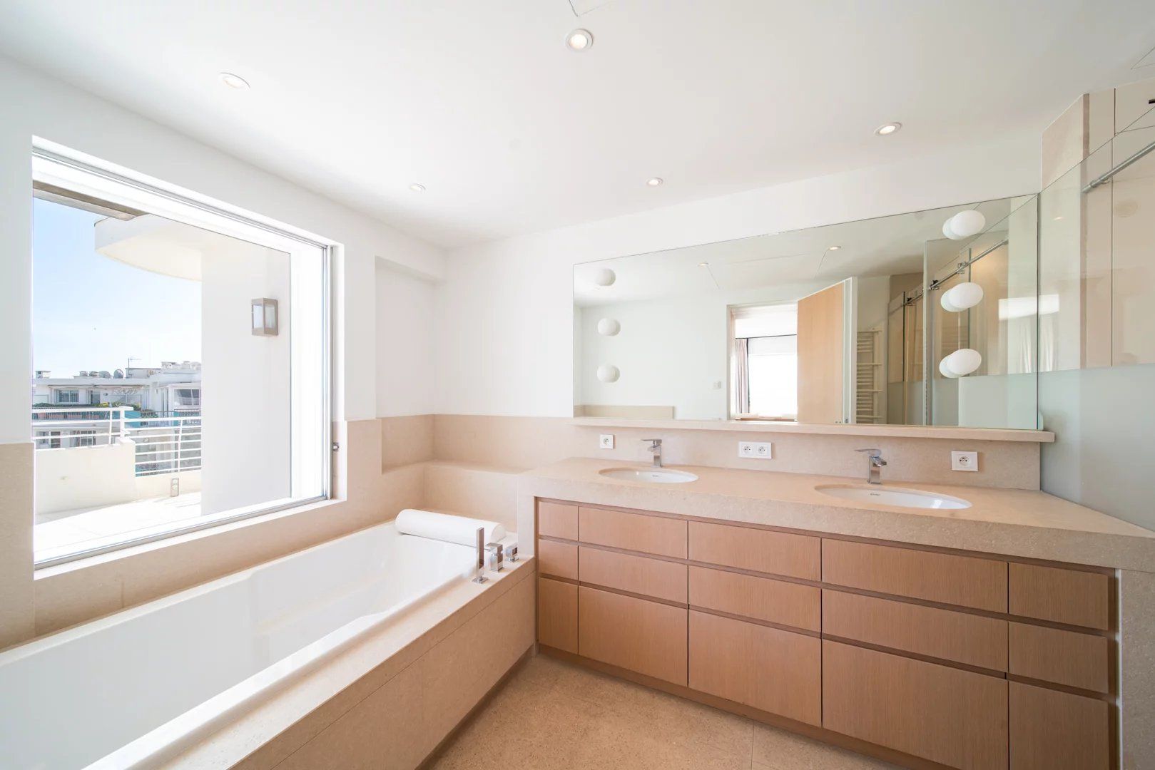 appartement 4 Pièces en vente sur Cannes (06400)