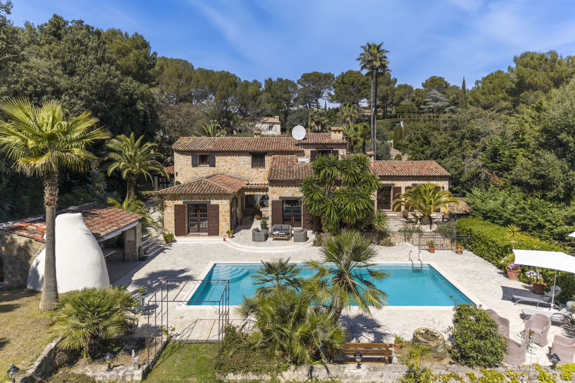 maison 7 Pièces en vente sur Biot (06410)