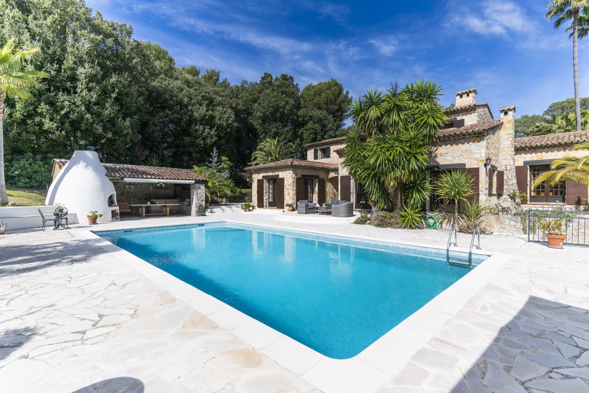 maison 7 Pièces en vente sur Biot (06410)