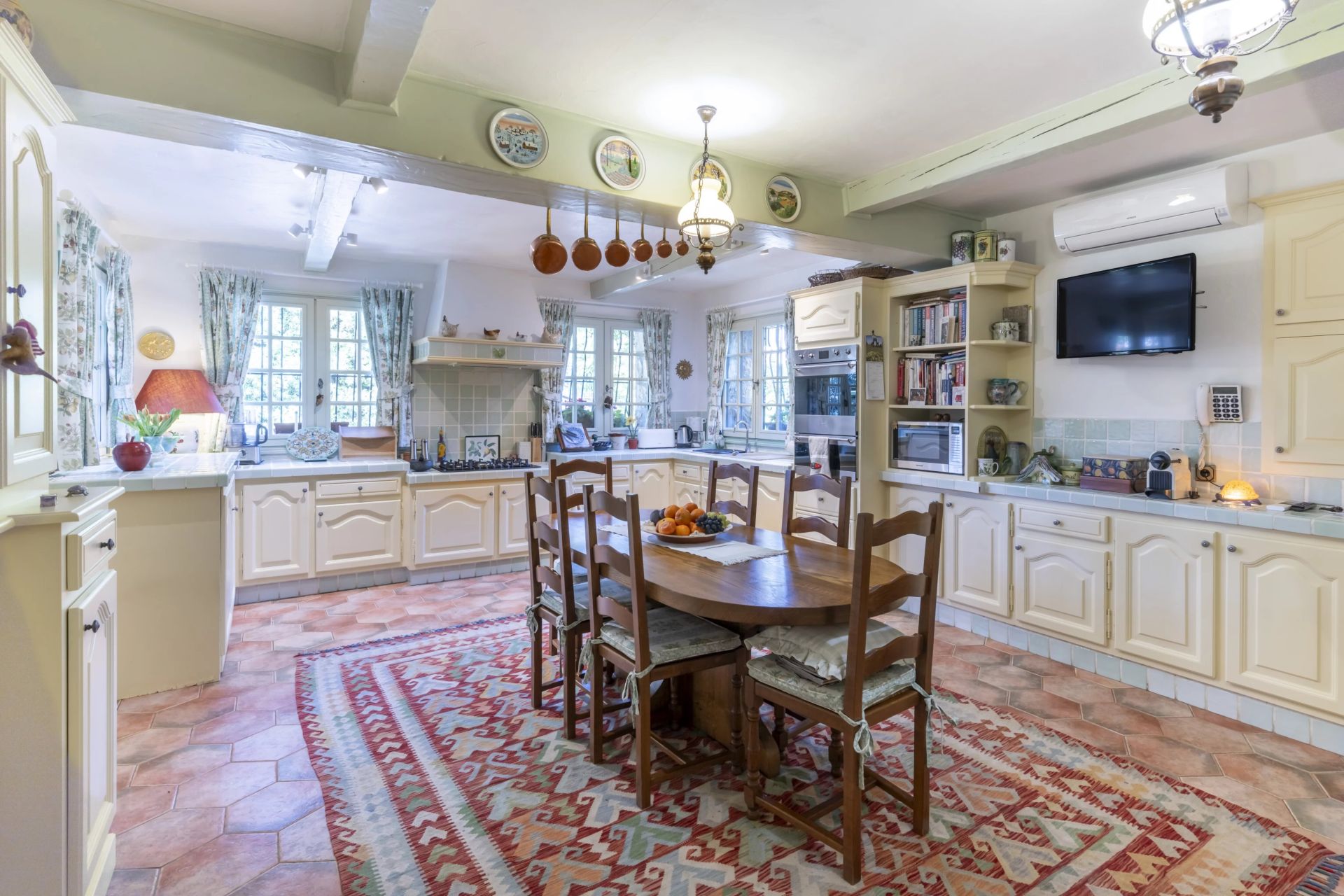 house 7 Rooms for sale on Biot (06410)