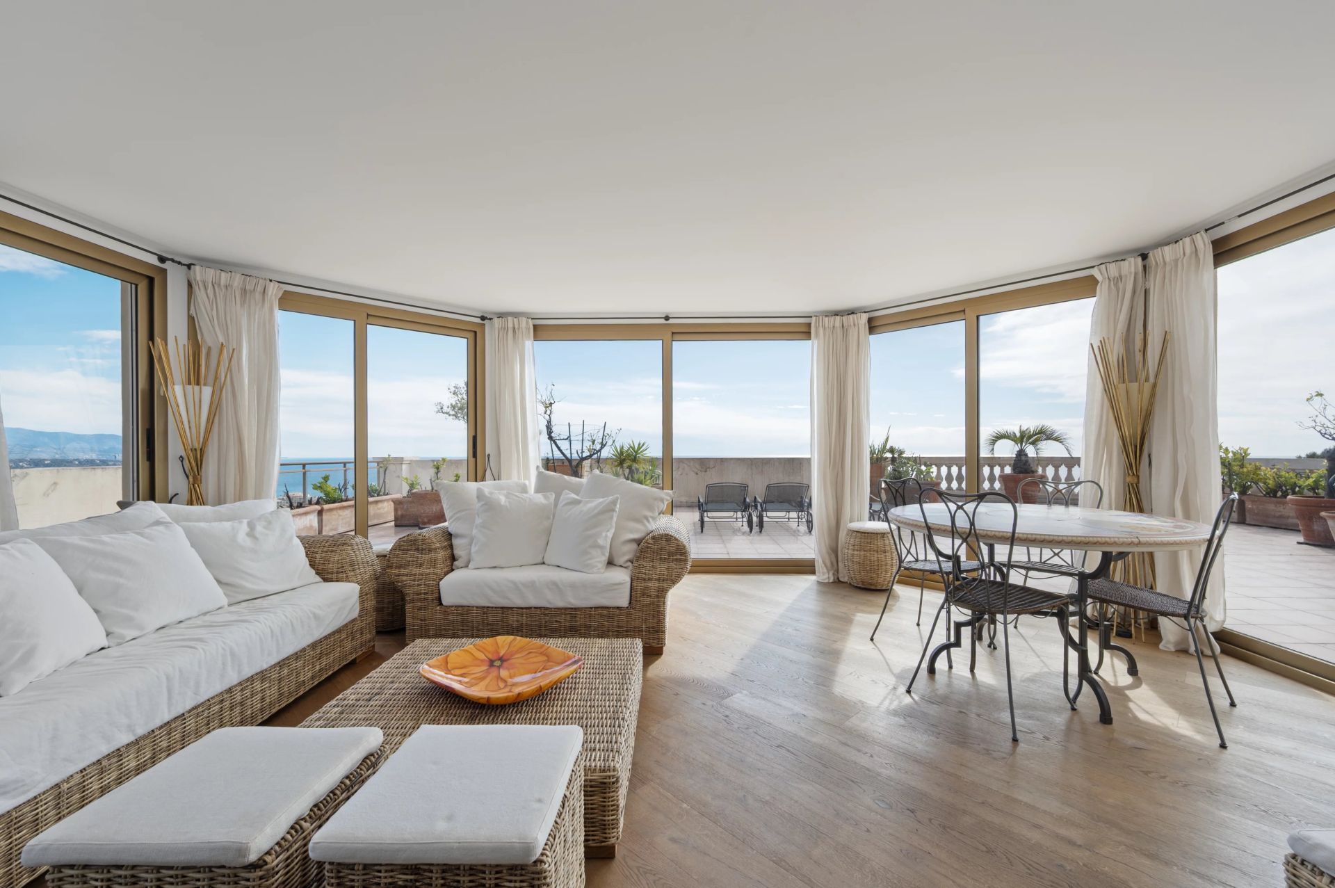 appartement 6 Pièces en vente sur Cap-d'Ail (06320)