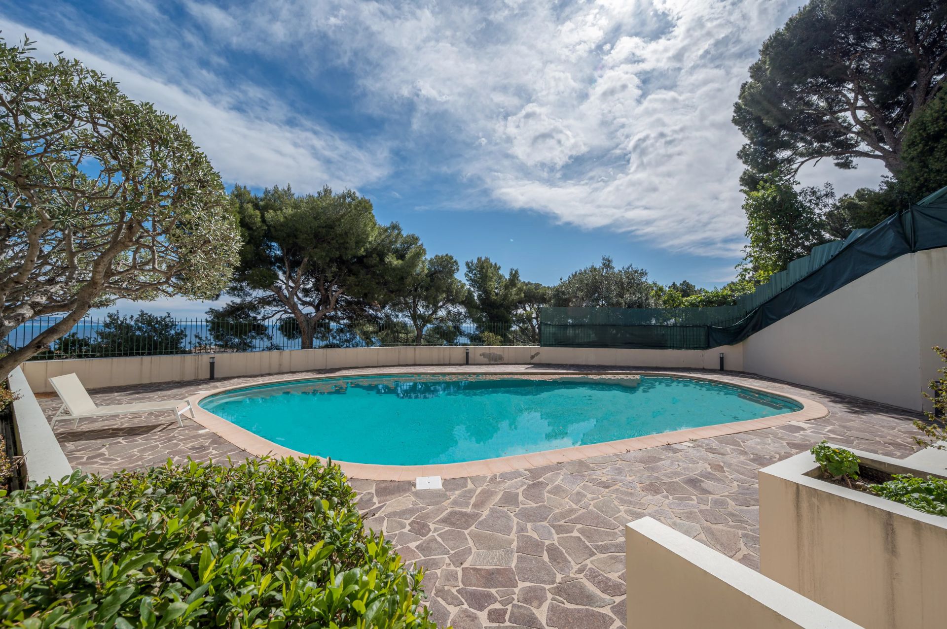 appartement 6 Pièces en vente sur Cap-d'Ail (06320)