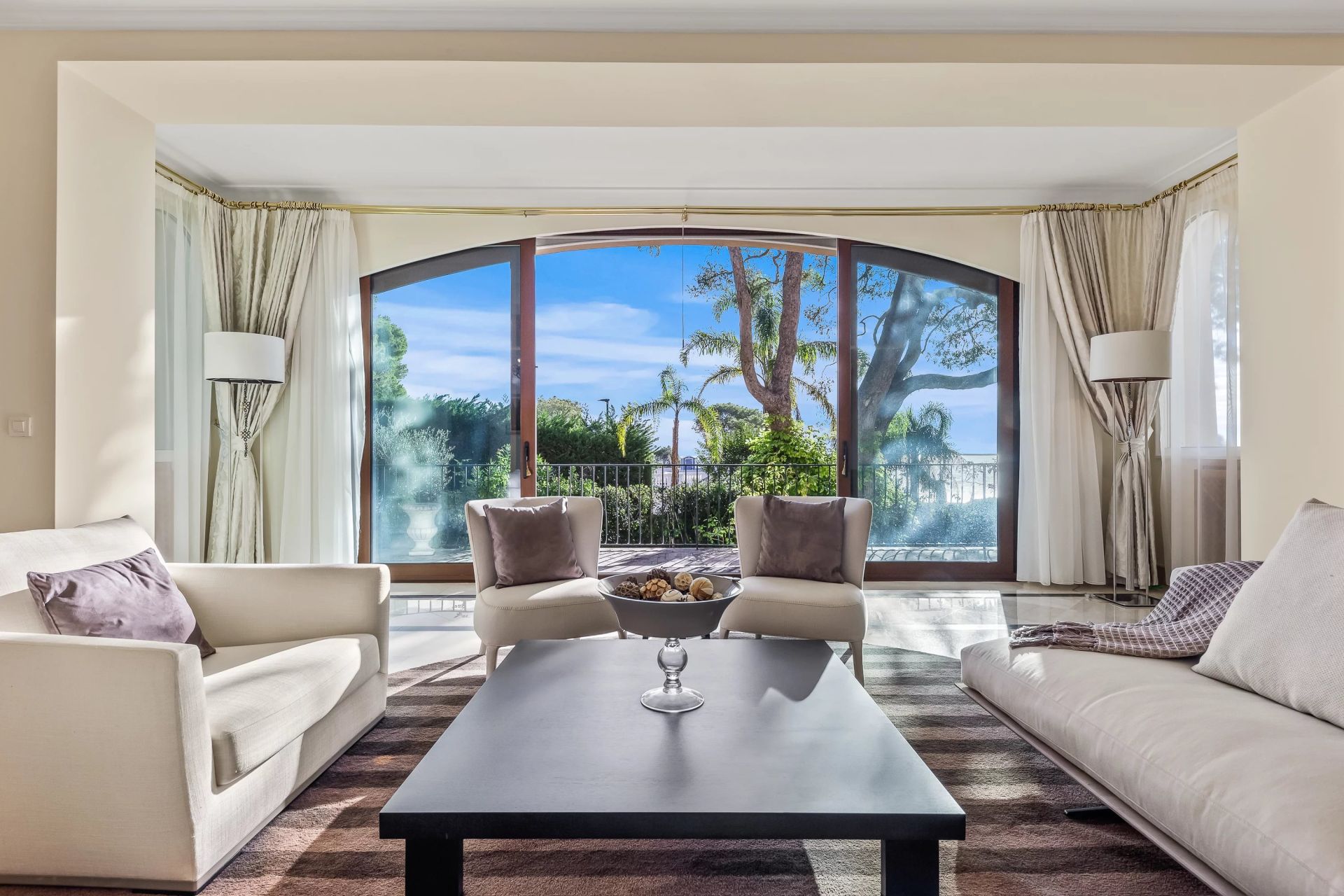 villa 9 Rooms for sale on Saint-Jean-Cap-Ferrat (06230)