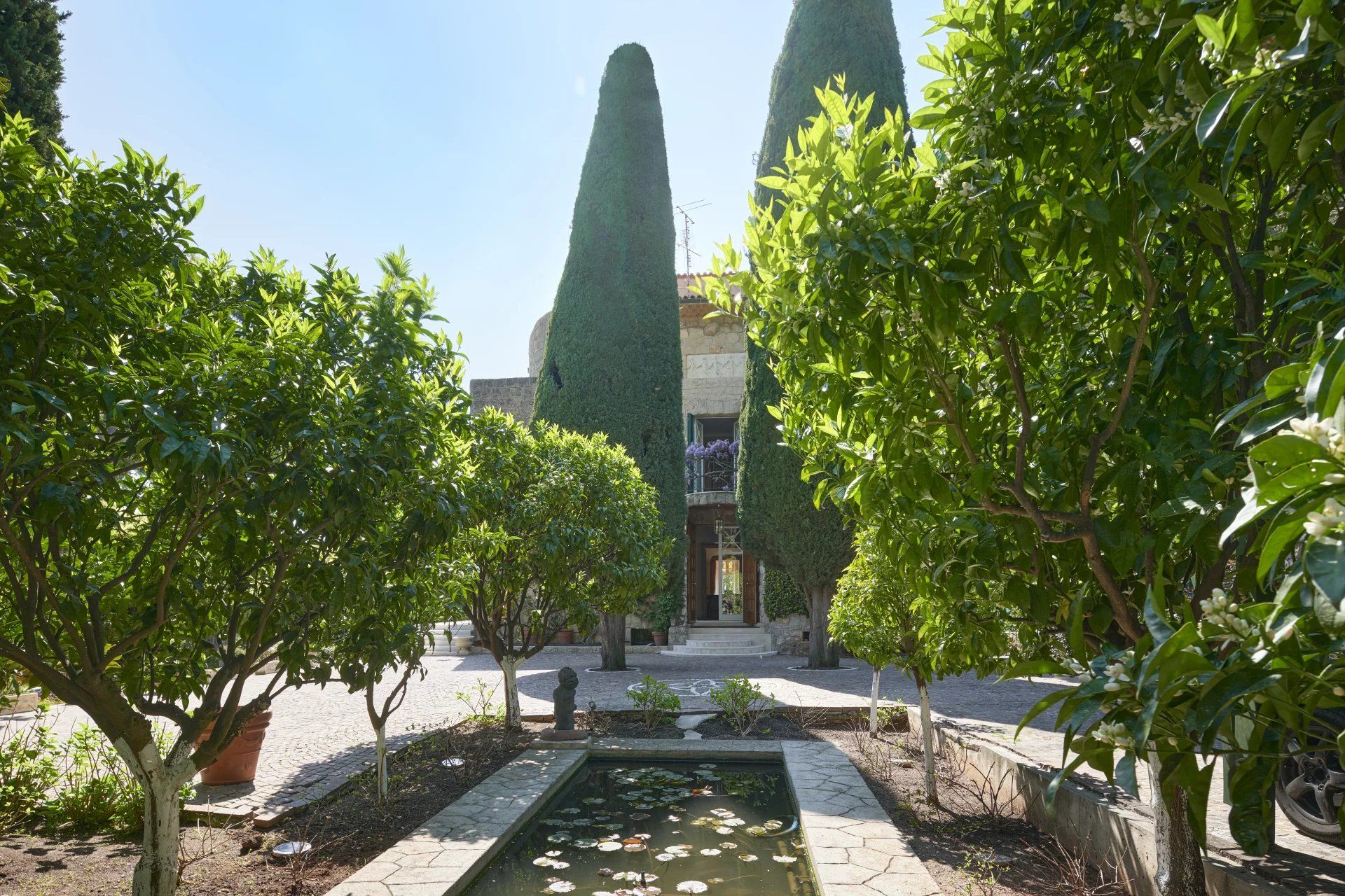 villa 10 Pièces en vente sur Saint-Jean-Cap-Ferrat (06230)