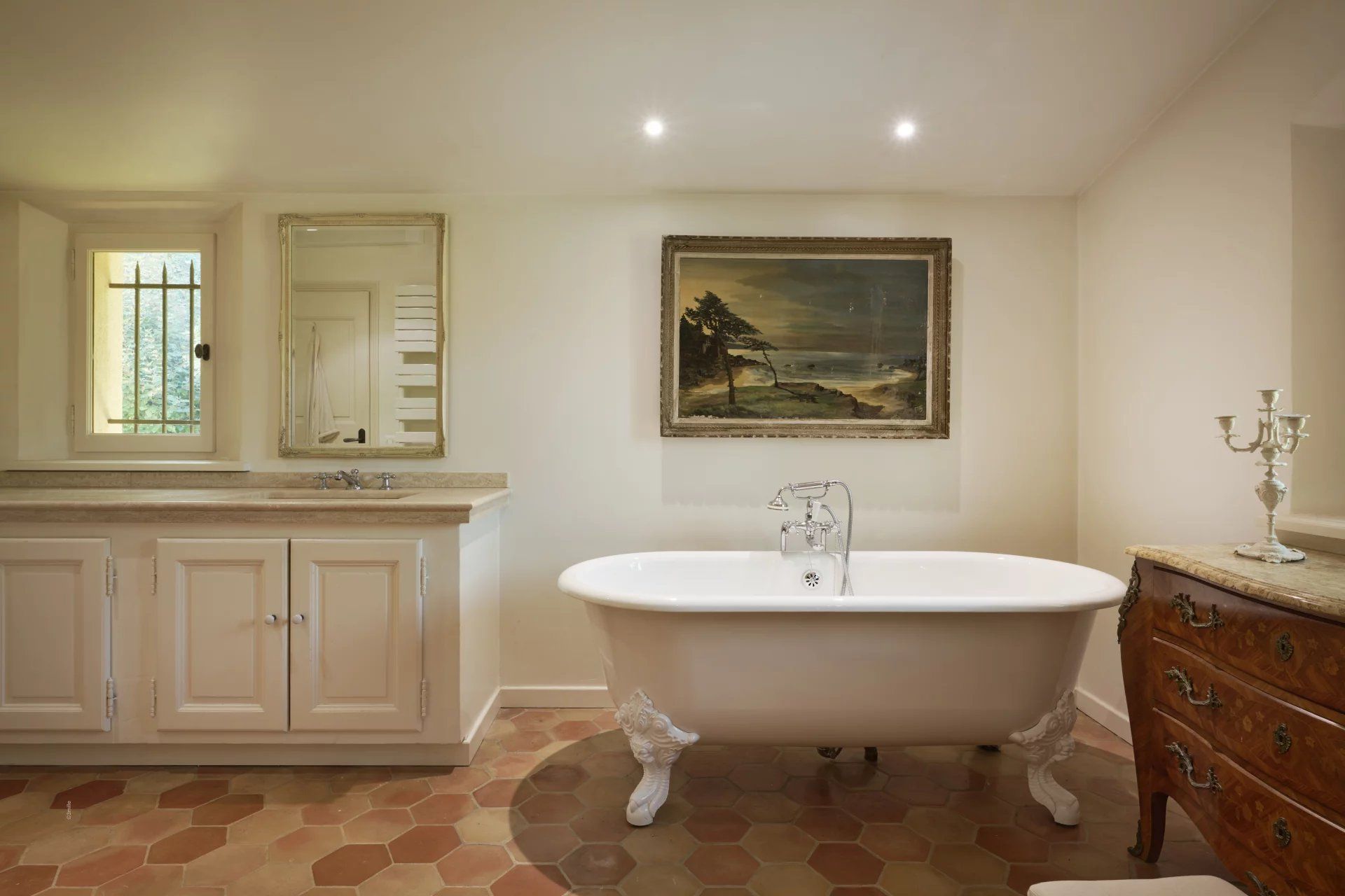 house 6 Rooms for sale on Valbonne (06560)