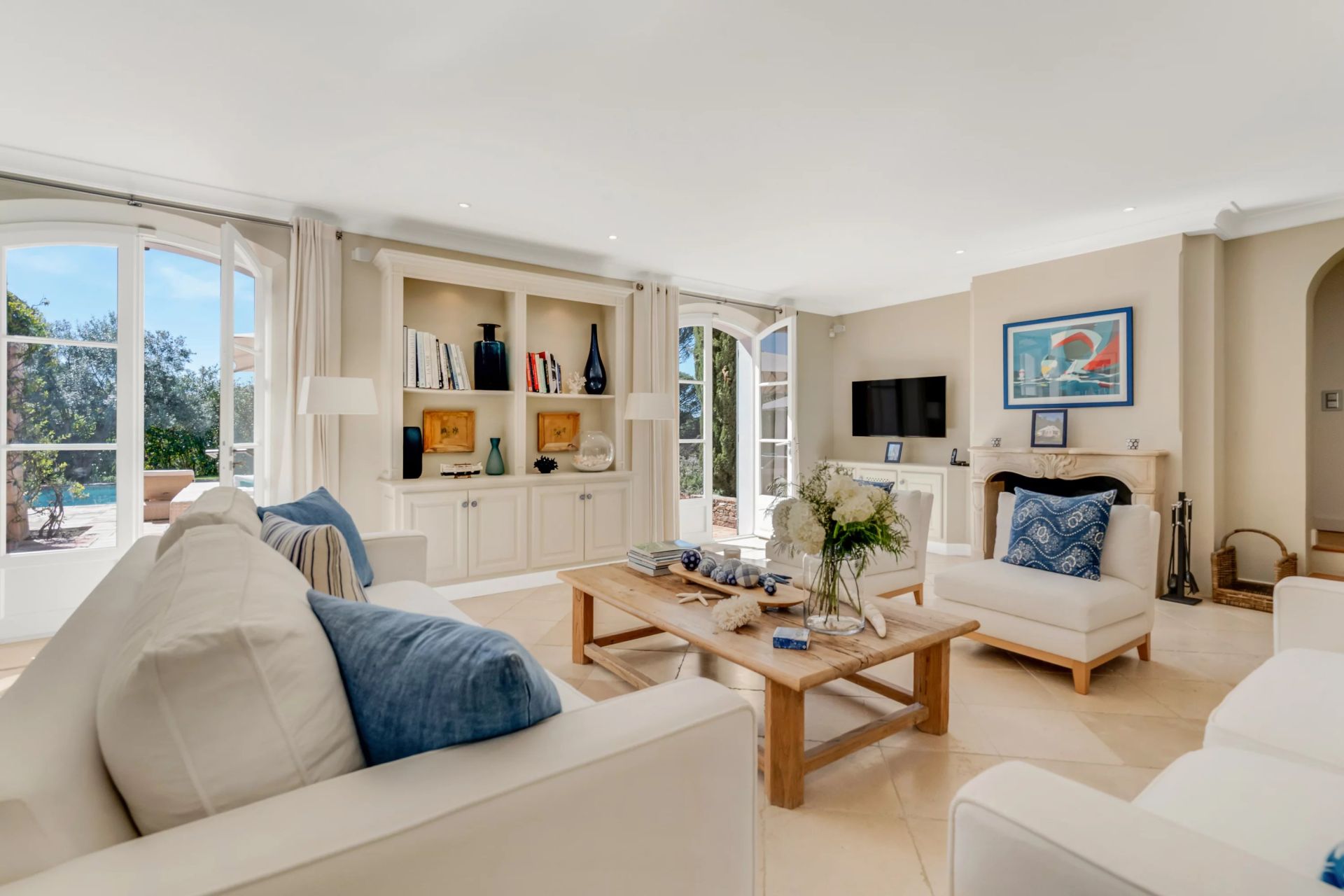 villa 6 Rooms for seasonal rent on Ramatuelle (83350)