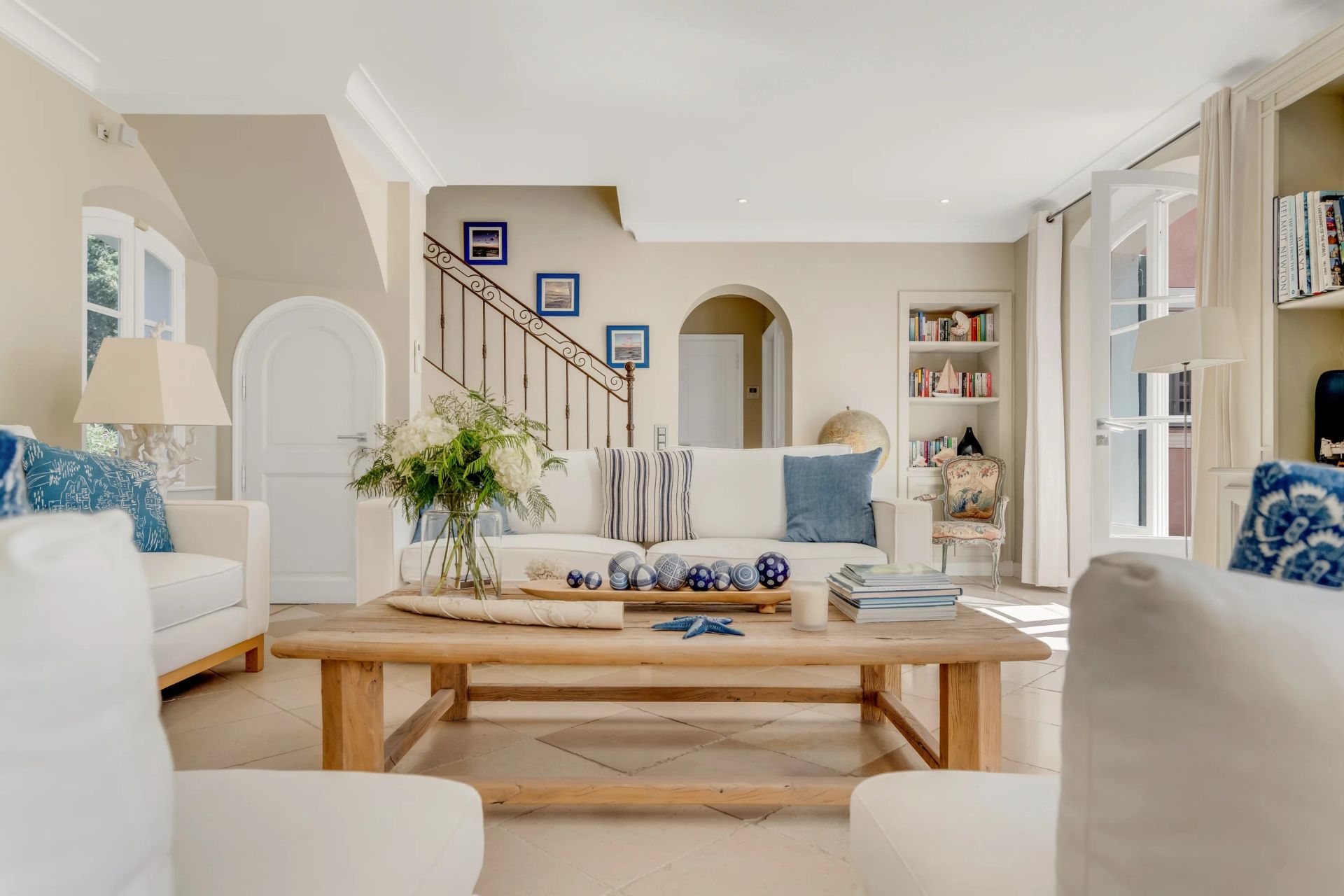 villa 6 Rooms for seasonal rent on Ramatuelle (83350)