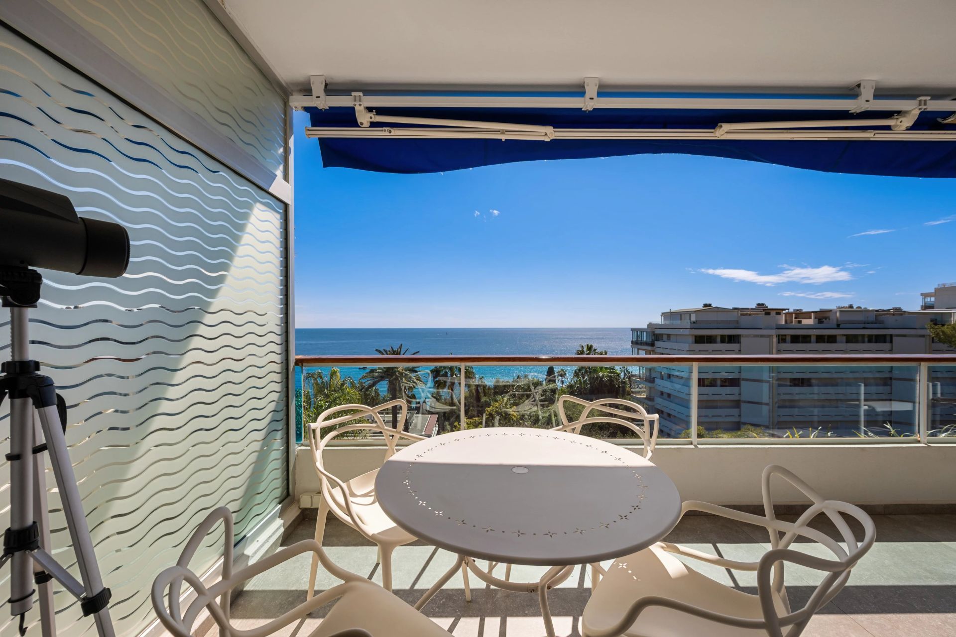 apartment 3 Rooms for sale on Vallauris (06220)