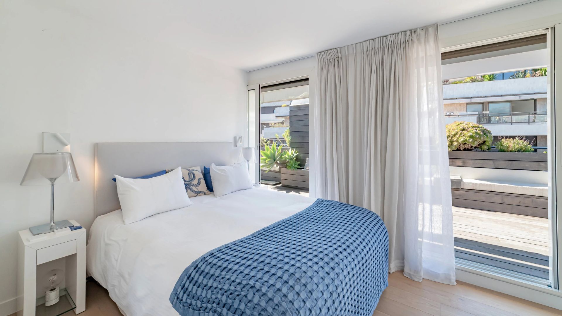 apartment 3 Rooms for sale on Cannes (06400)