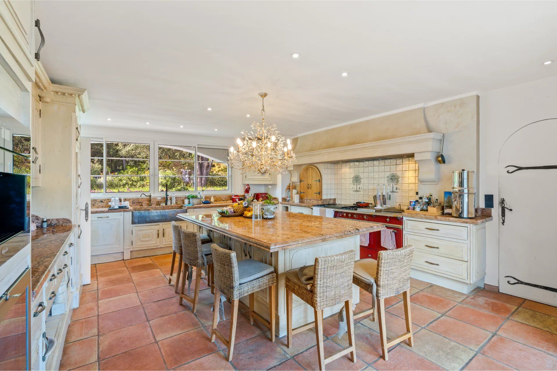 villa 12 Pièces en location saisonnière sur Valbonne (06560)