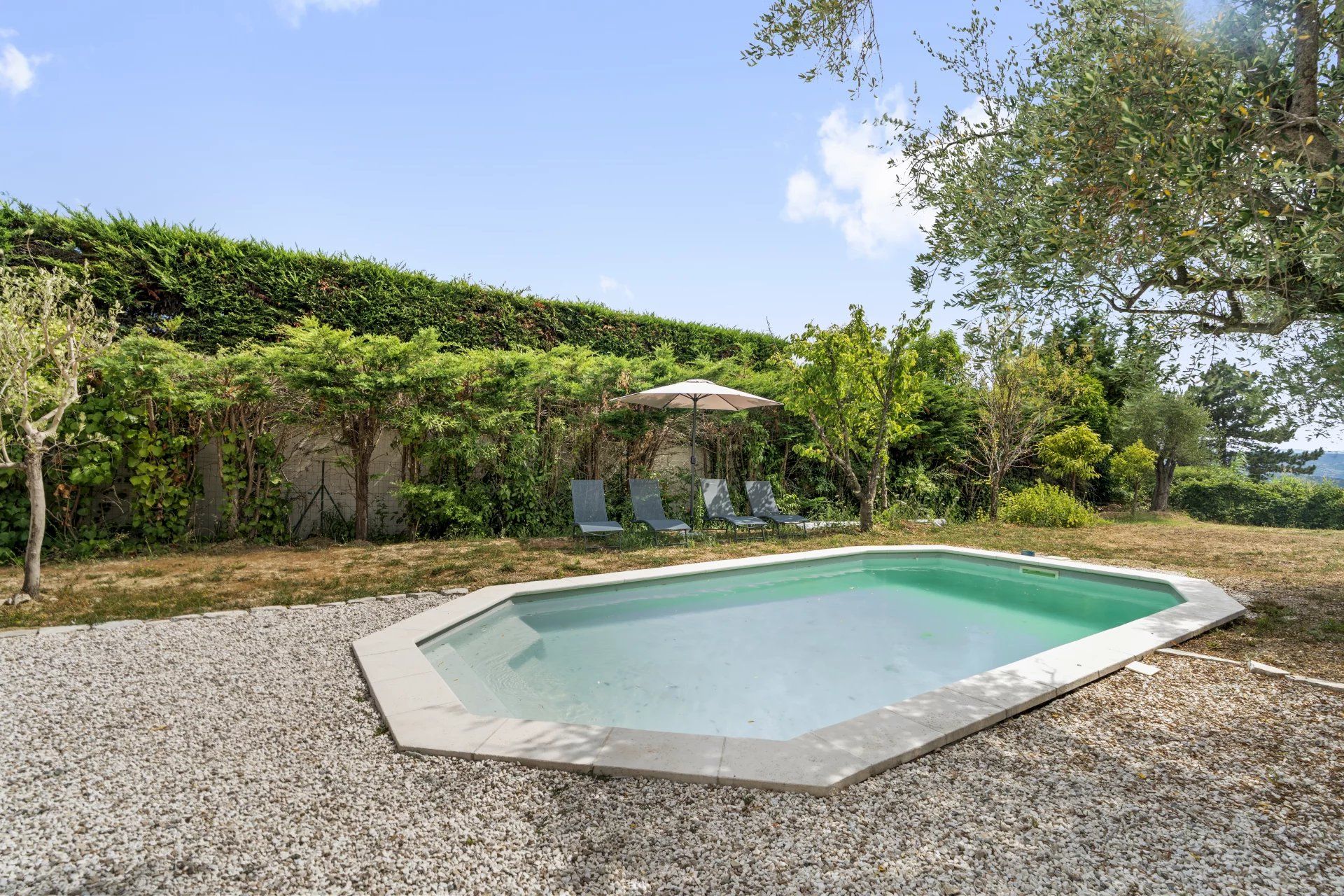 villa 5 Rooms for sale on Valbonne (06560)