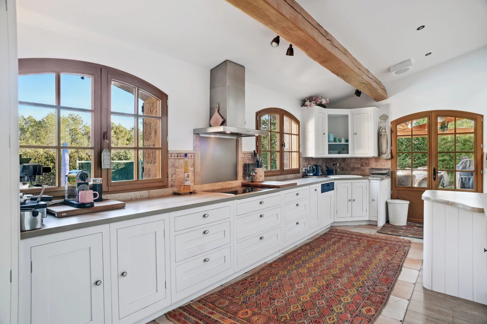 villa 4 Rooms for sale on Fayence (83440)