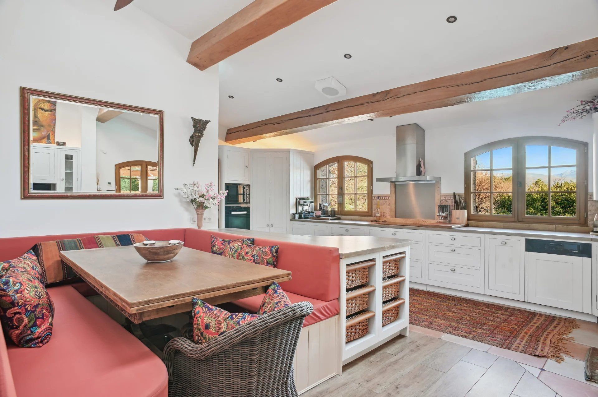 villa 4 Rooms for sale on Fayence (83440)