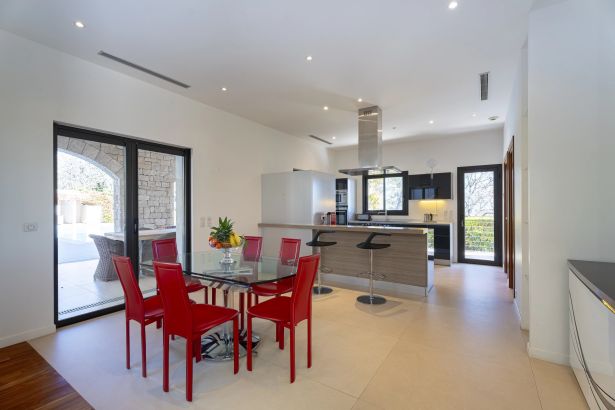 Sale Villa Tourrettes 5&nbsp;Rooms 320.95&nbsp;m²