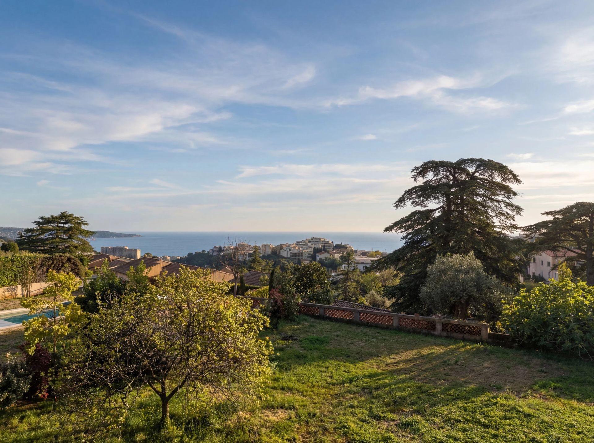 land for sale on Nice (06200)