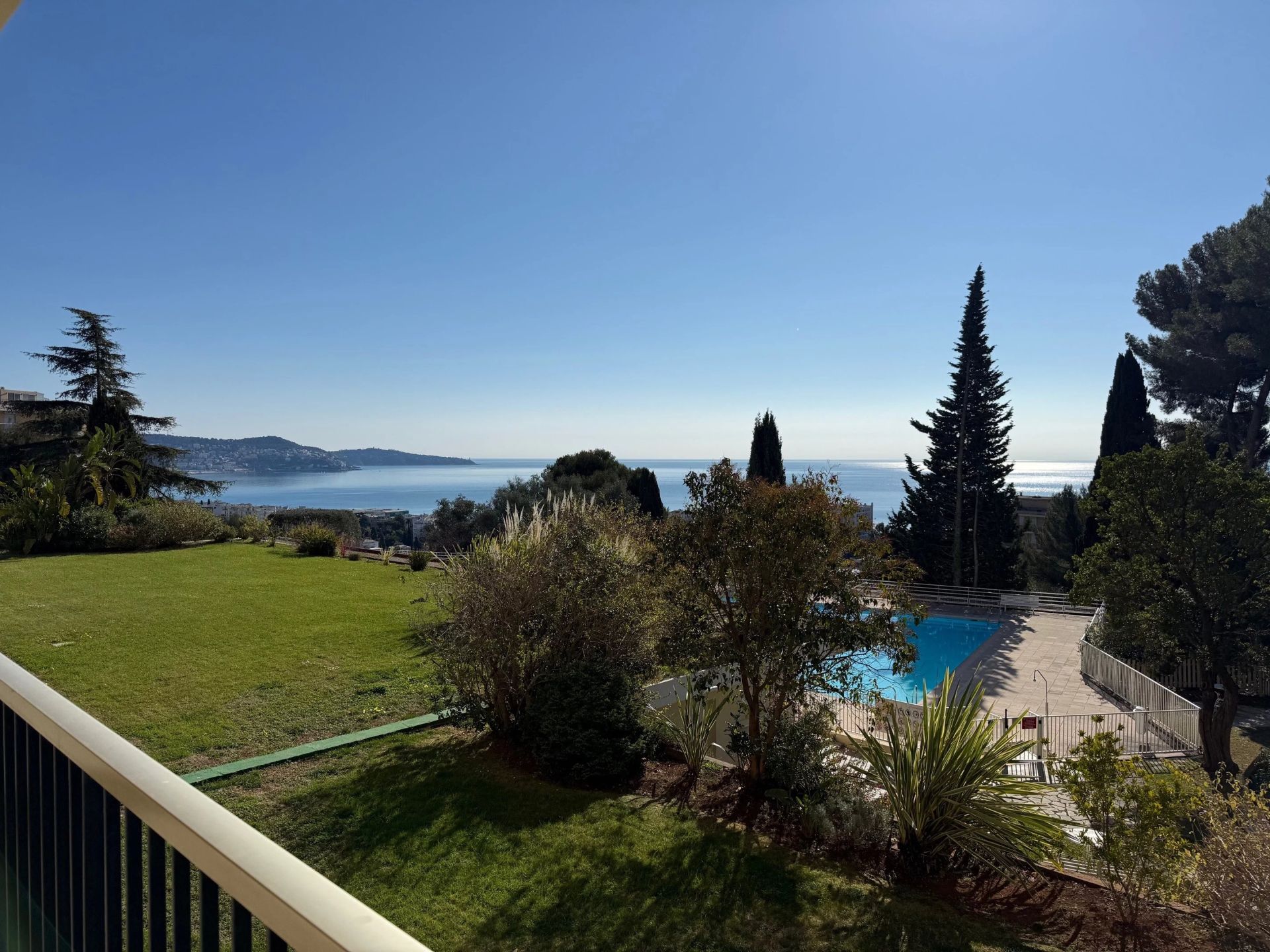 apartment 4 Rooms for sale on Nice (06200)