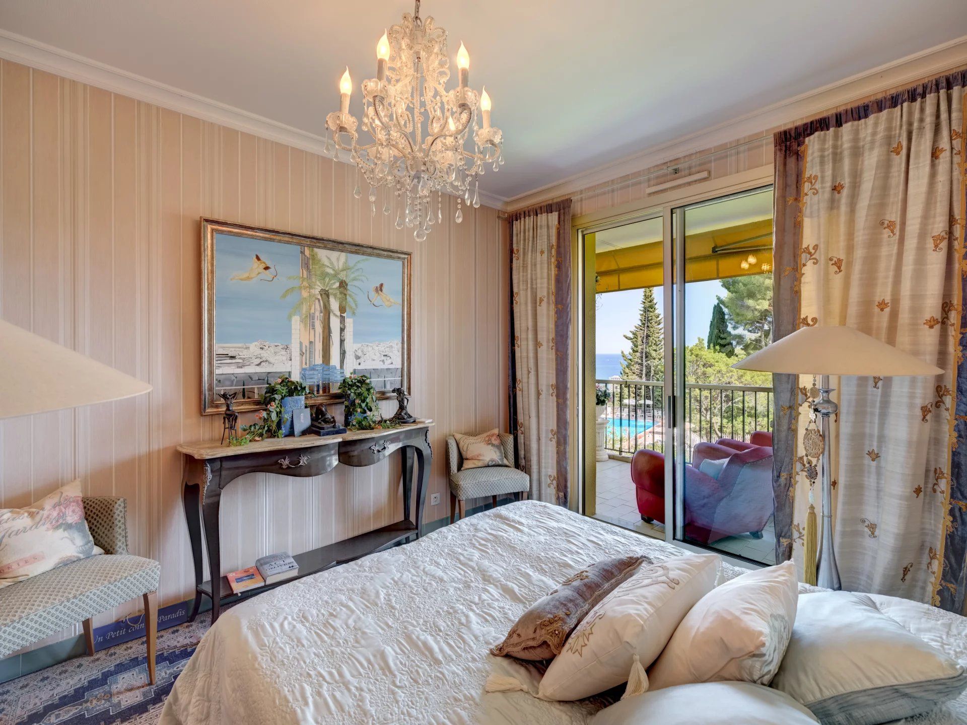 apartment 4 Rooms for sale on Nice (06200)