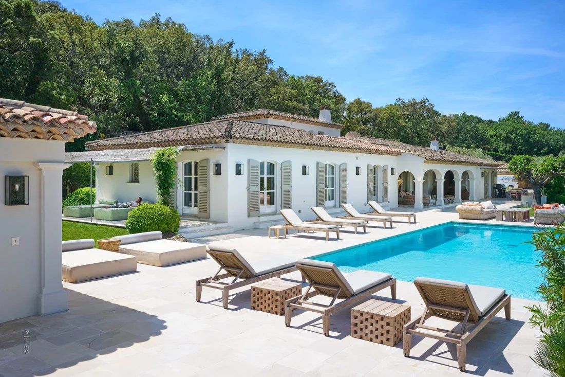 villa 8 Pièces en location saisonnière sur Saint-Tropez (83990)