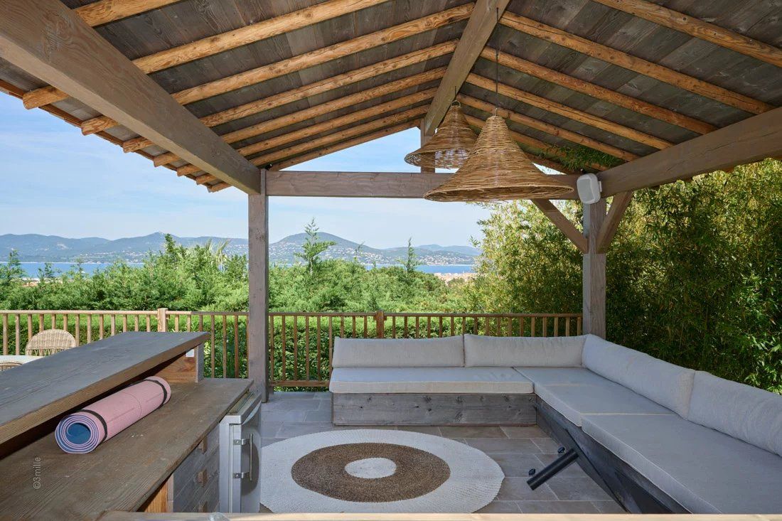 villa 8 Pièces en location saisonnière sur Saint-Tropez (83990)