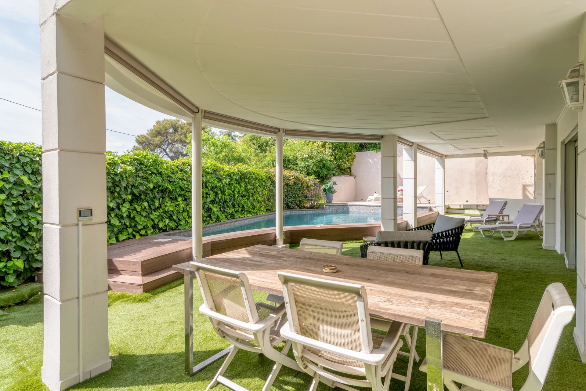 apartment 5 Rooms for sale on Cannes (06400)