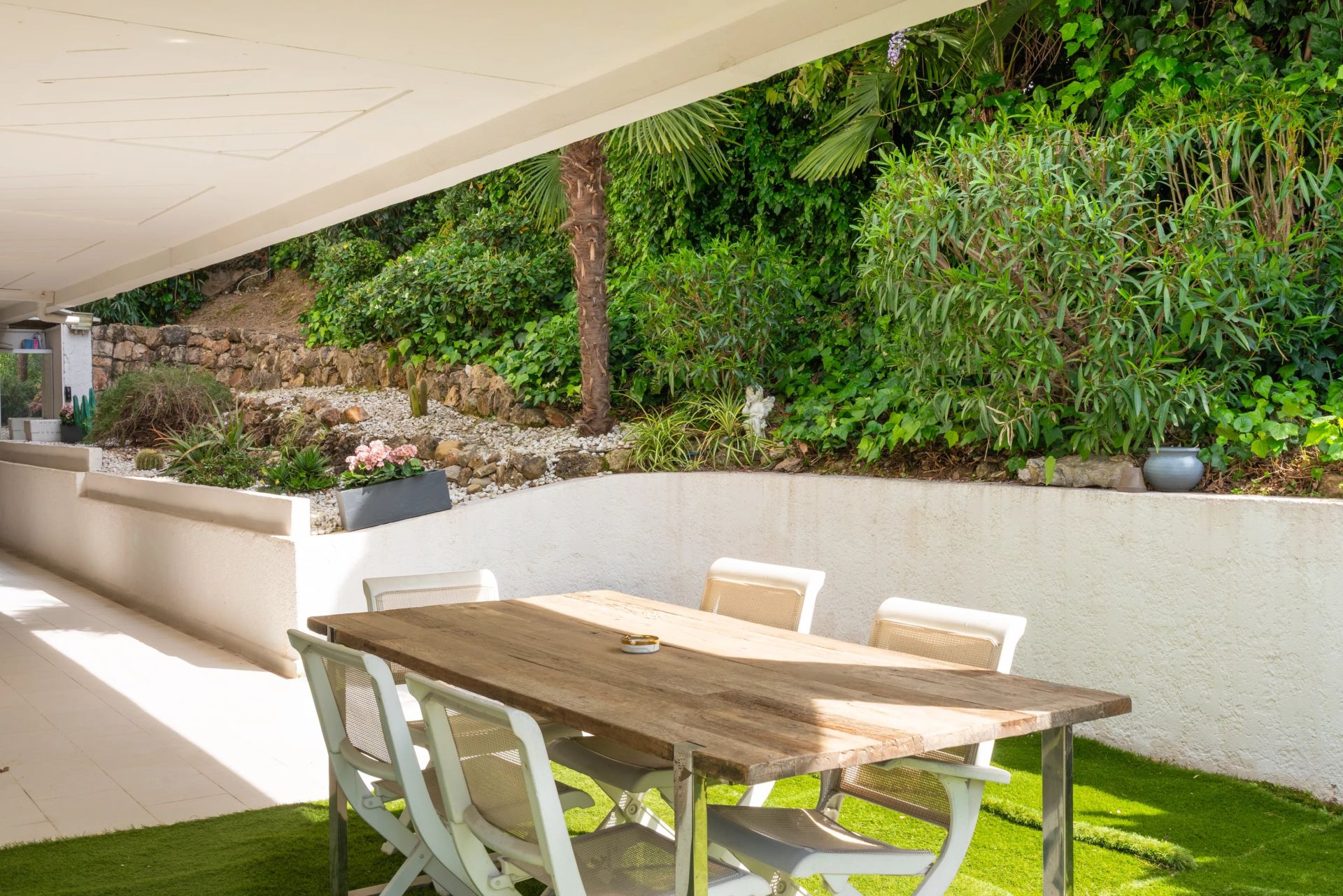 apartment 5 Rooms for sale on Cannes (06400)